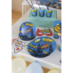 Kartonkilautanen Let's Party 8 kpl 18 cm Supersankari
