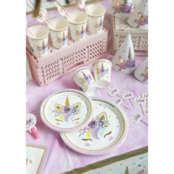 Kartonkilautanen Let's Party 8 kpl 18 cm Yksisarvinen