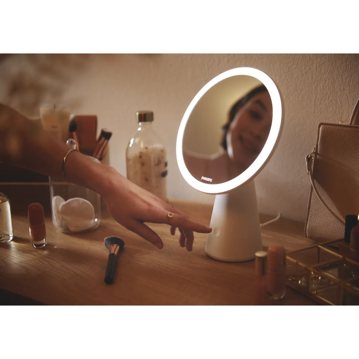 LED-meikkipeili Philips Mirror 4,5W 30-50K USB valkoinen