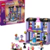 LEGO Friends 42685 Heartlake Cityn muotinäytös