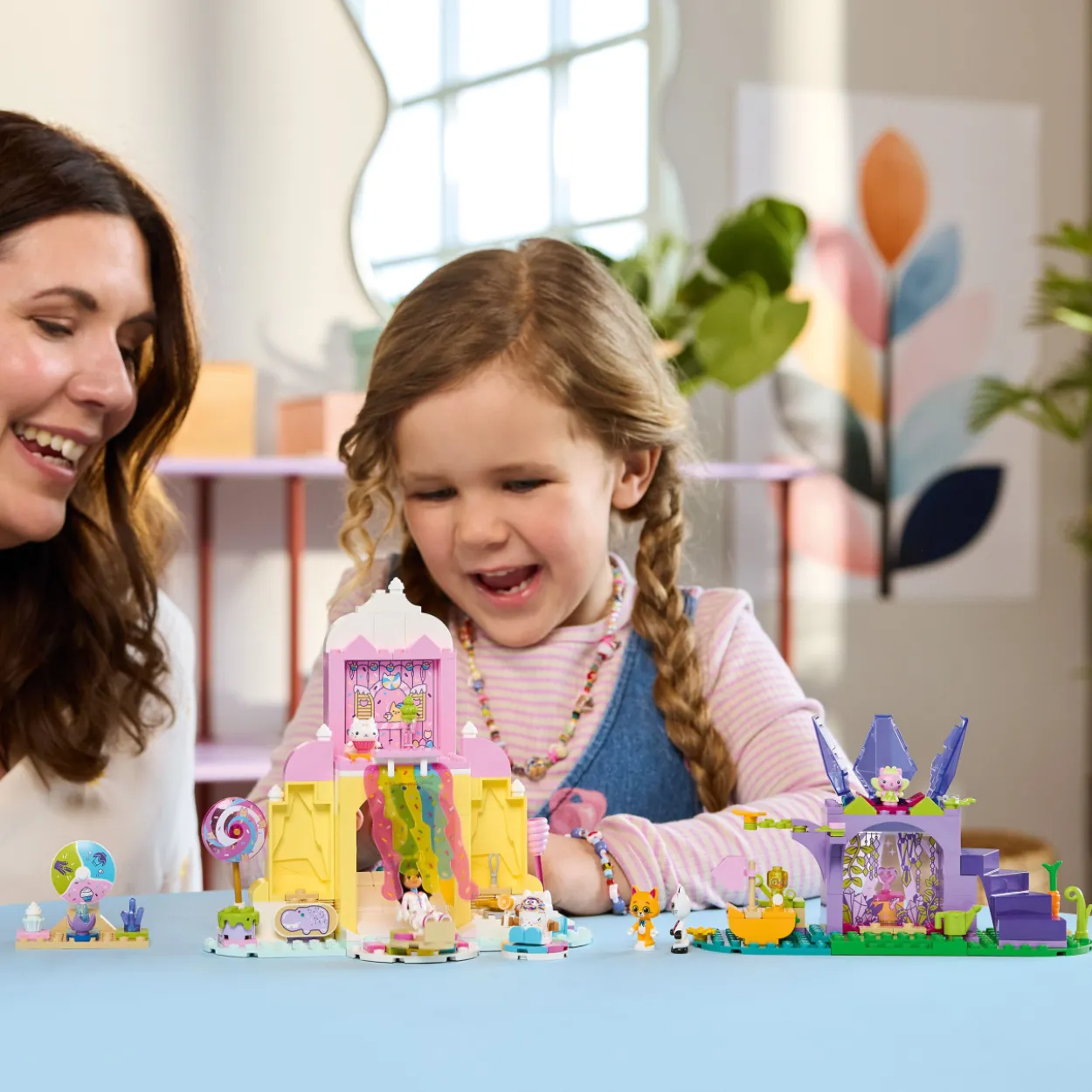 LEGO Gabby's Dollhouse 11205 Karamellivuori ja Kisupuutarha