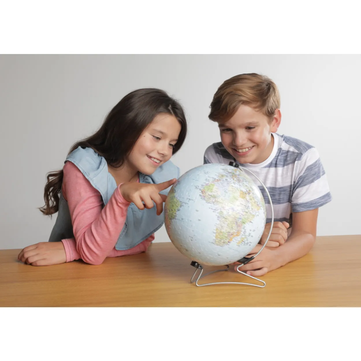Palapeli Ravensburger 3D World Globe PB 540 palaa