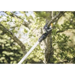 Puutarhan monitoimileikkuri Fiskars PowerGear™X UPX82