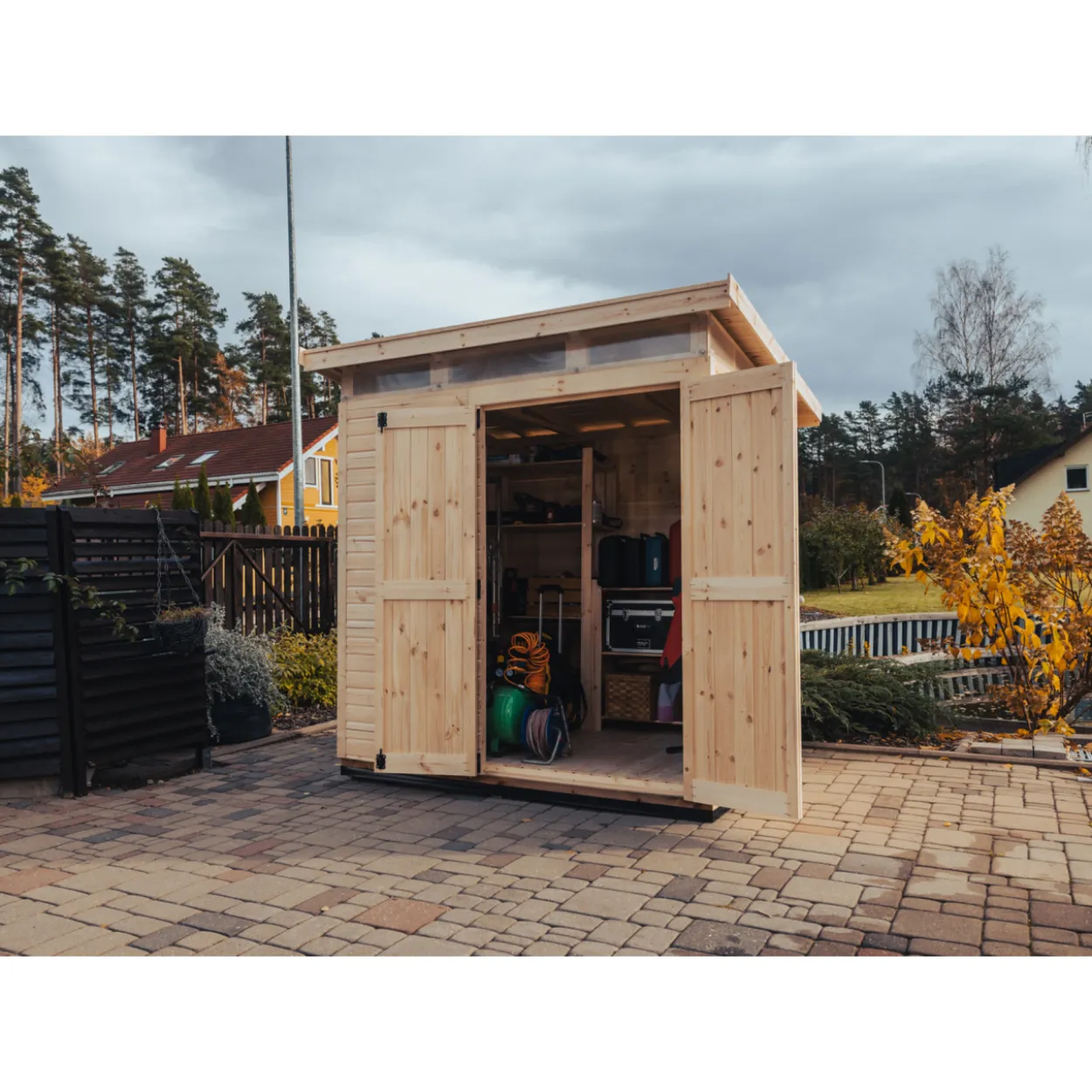 Puutarhavaja Upyard Strongbox L, 203 x 163 x 225 cm, luonnollinen väri