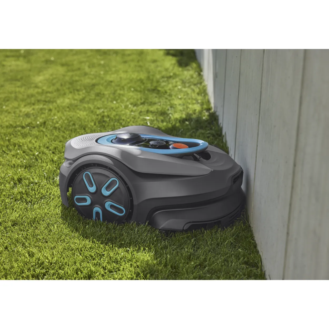Robottiruohonleikkuri Gardena smart SILENO sense 400, rajalangaton