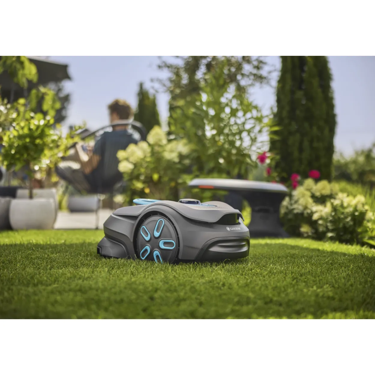 Robottiruohonleikkuri Gardena smart SILENO sense 400, rajalangaton