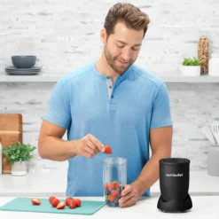 Tehosekoitin Nutribullet Pro musta