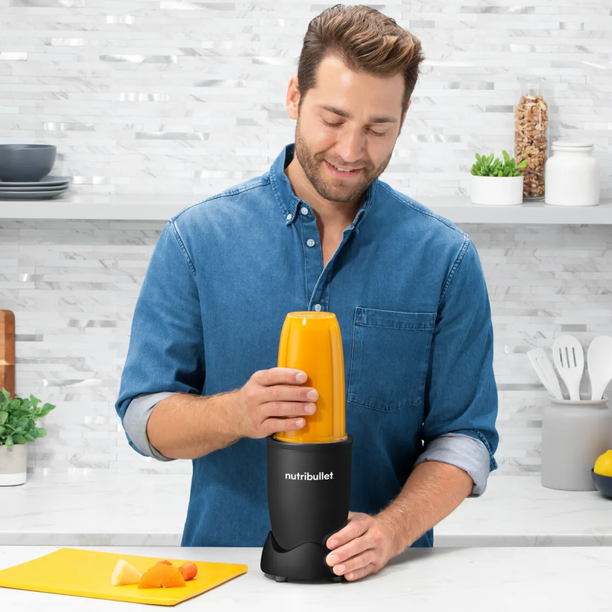 Tehosekoitin Nutribullet Pro musta