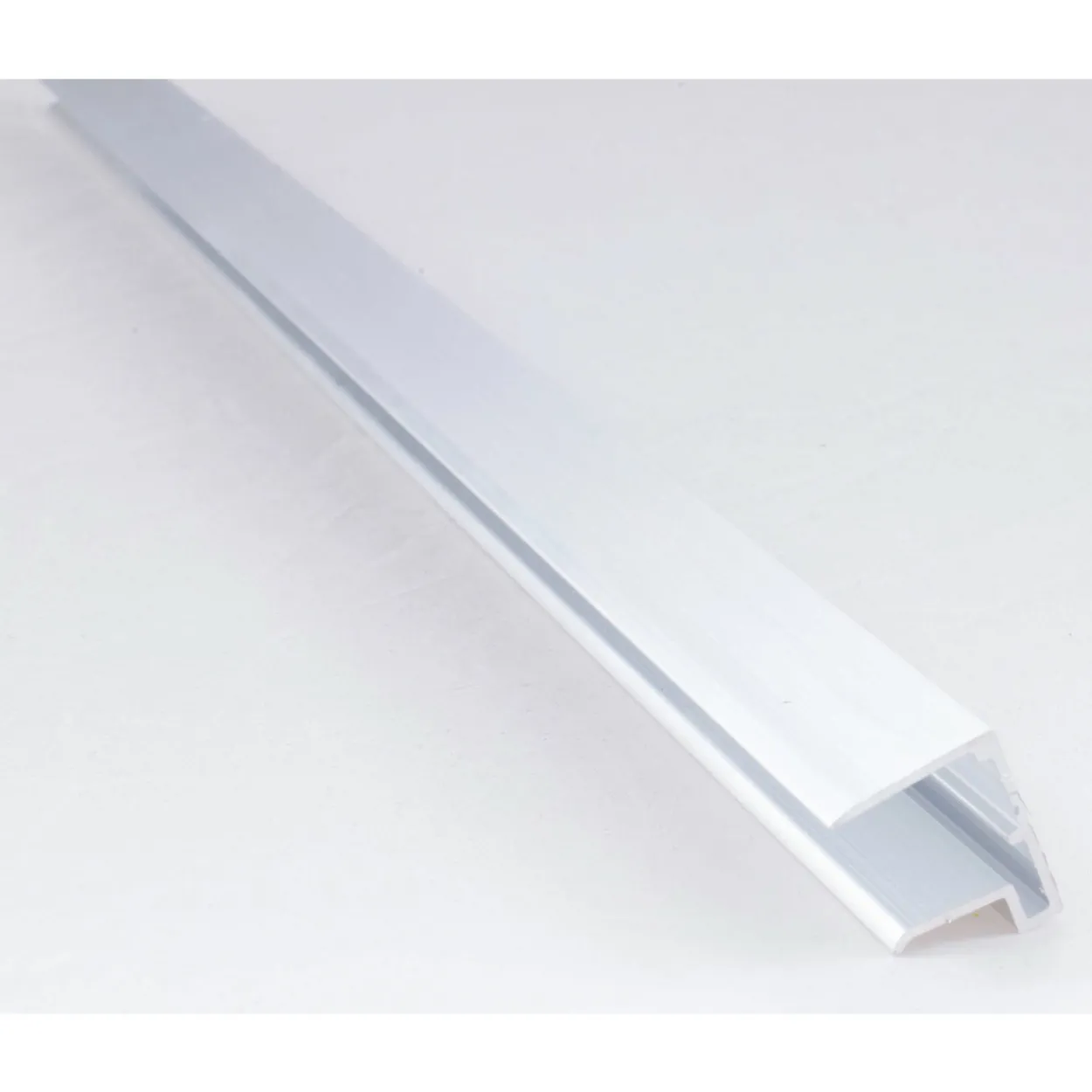 U-päätelista Keraplast, 16 mm alumiini 1,05 m
