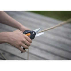 Yleisleikkuri Fiskars SingleStep SP28