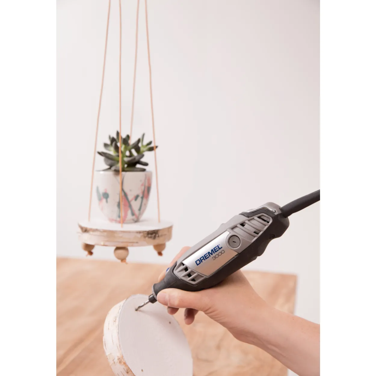 Yleistarvikesarja Dremel 681 puuntyöstö